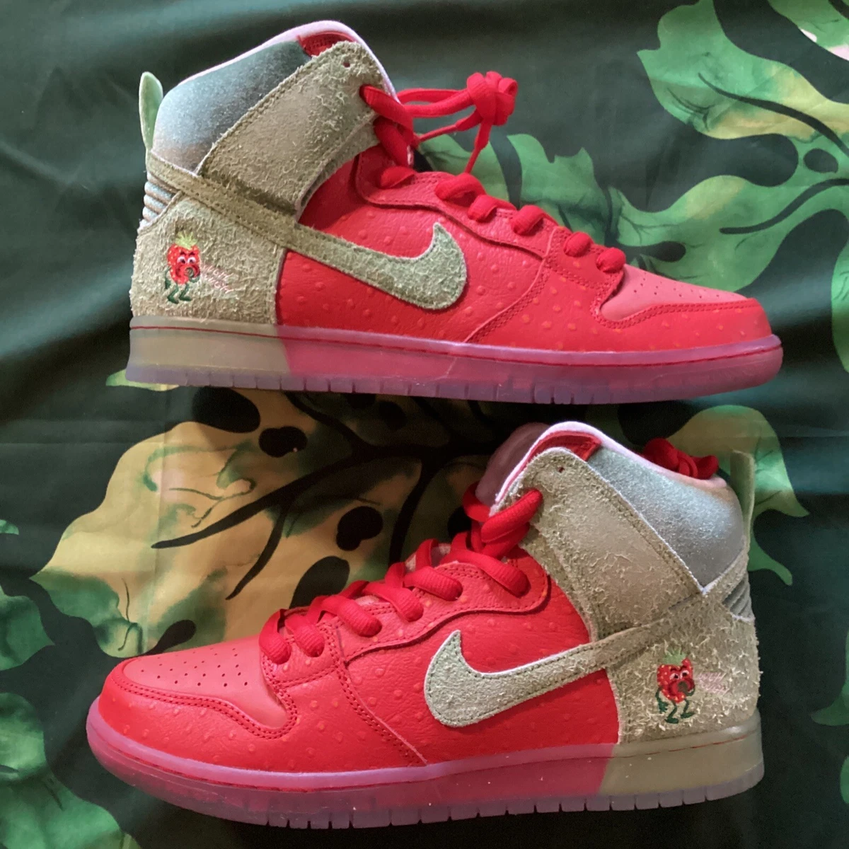 Size 10.5 - Nike SB Dunk High Strawberry Cough