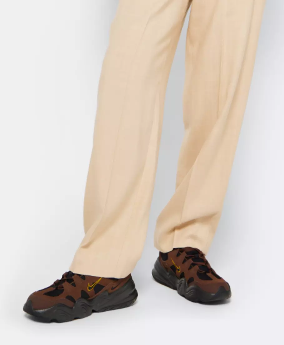 New NWB Nike Tech Hera Low Cocoa Brown Women's 7.5 / Men's 6 New NWB Nike Tech Hera Low Cocoa Brown Women's 7.5 / Men's 6