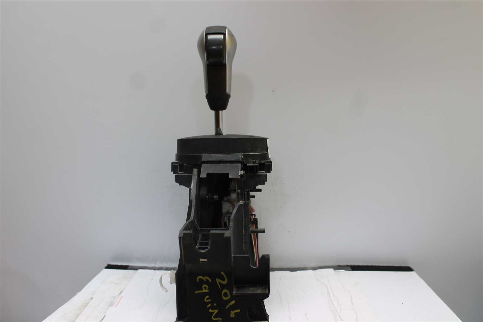 20082009 Nissan Rogue Transmission Gear Shifter Selector Assembly OEM