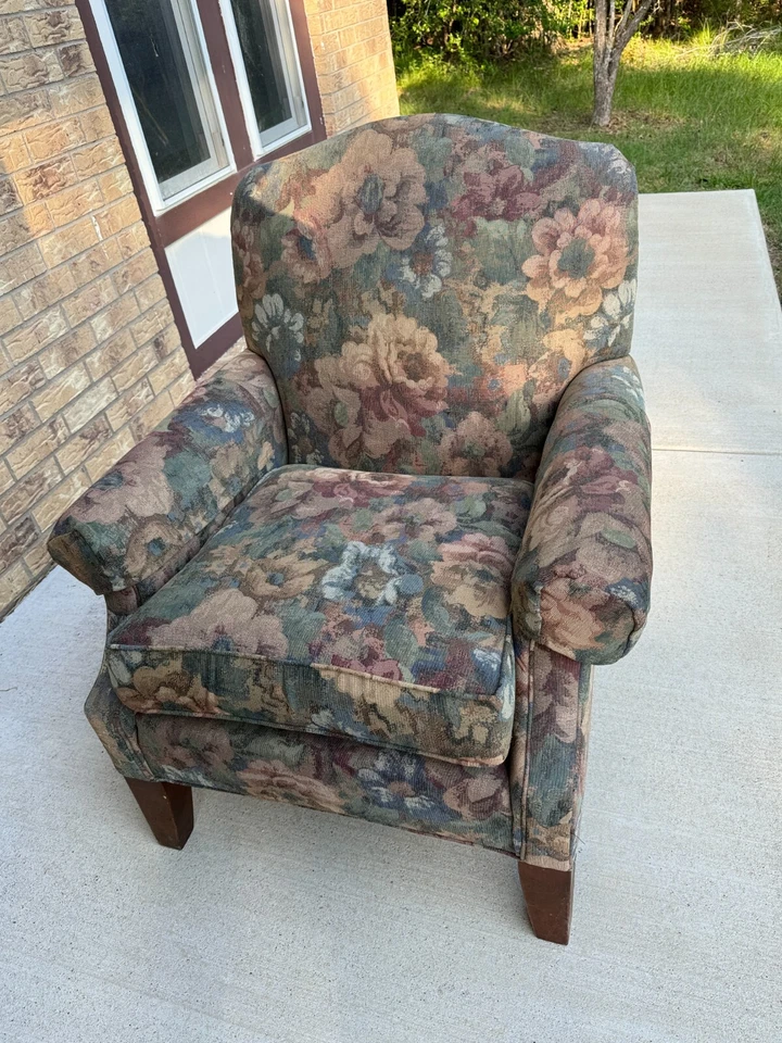 Sillón Ethan Allen Floral Tapizado Acento Sala de estar con fundas para reposabrazos! Foto 4 de 4