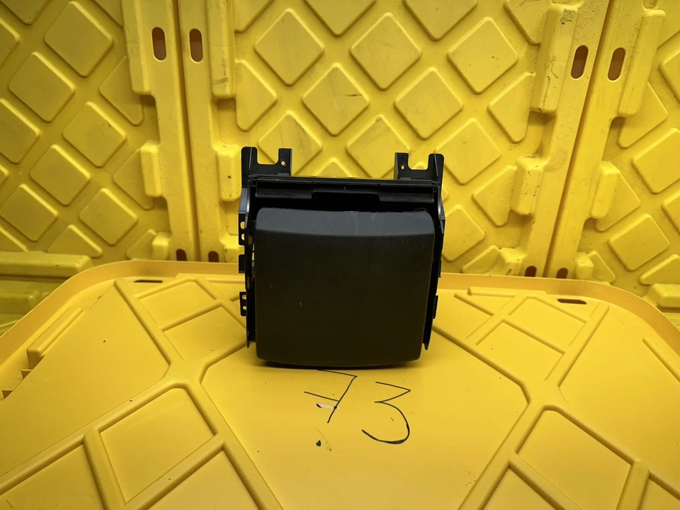 Portavasos Infiniti Ex35 2008 cuero negro P10540A98000 OEM Foto 3 de 4