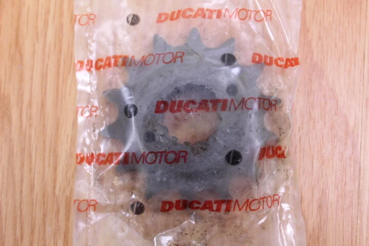Piñón contraeje de 14 dientes Ducati Monster 1000 2003-2005 nuevo Foto 4 de 4
