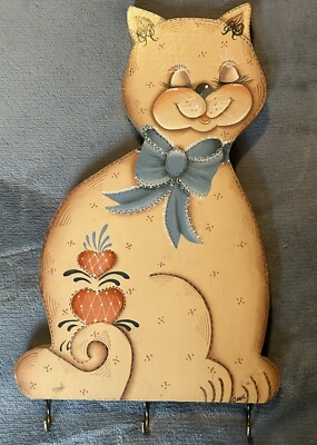 Folk Art Wooden Kitty Cat Key Hanger Hand Painted 10.5'' Tall Signed 1992 Vintage