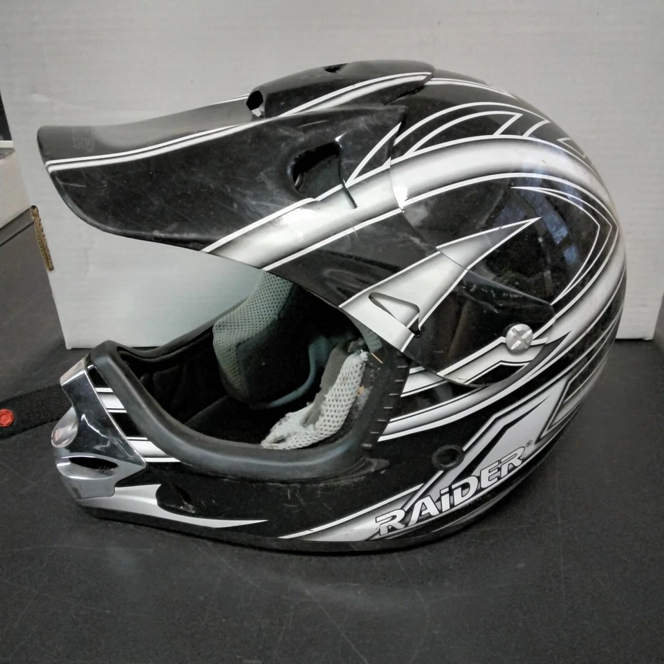 CASCO DE MOTOCROSS RAIDER MX-3 CON VISERA JUVENIL MEDIANO  Foto 4 de 4
