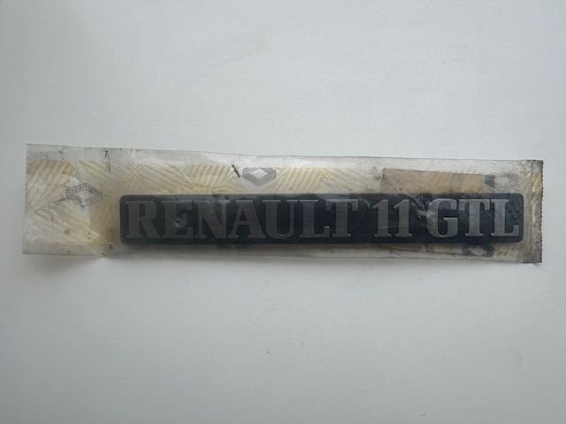 Monogramme R11 GTL d origine époque pièce de carrosserie neuve sous emballage