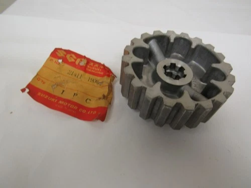 HUB, CLUTCH SLEEVE