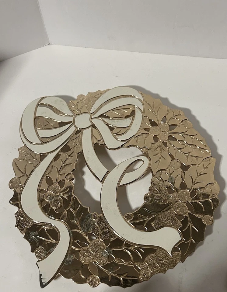 Remache de corona de vacaciones•Dorado con arco de esmalte blanco•Oneida William Rogers 1990•Usado Foto 2 de 4