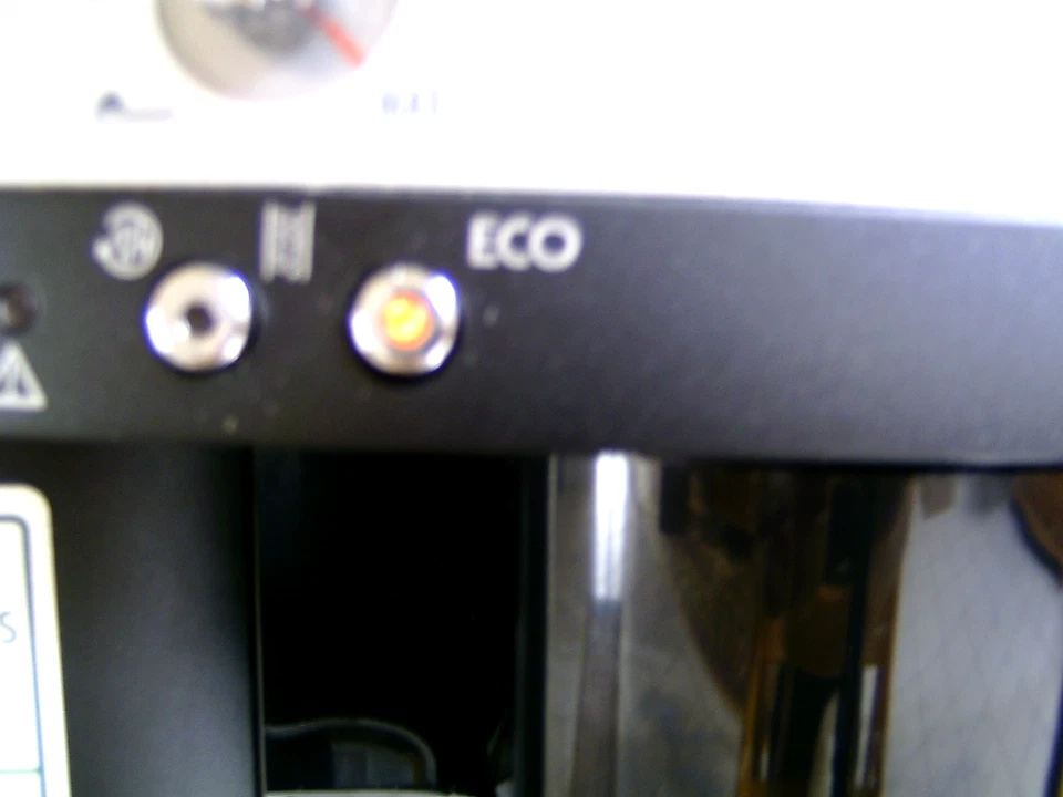 DeLonghi Magnifica ESAM 3000S EX1 ECO Generalüberholt. 12 Monate Gewährleistung - Bild 4 von 4