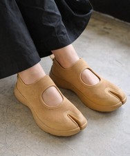 Tabi Split Toe Slip On Shoes Unisex Beige Stretch Comfort US M10 W12 EU 44
