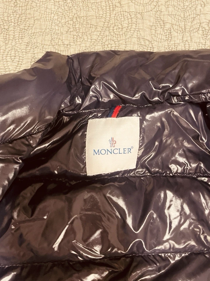 Moncler Women's Puffer Jacket Small - Image 3 of 4