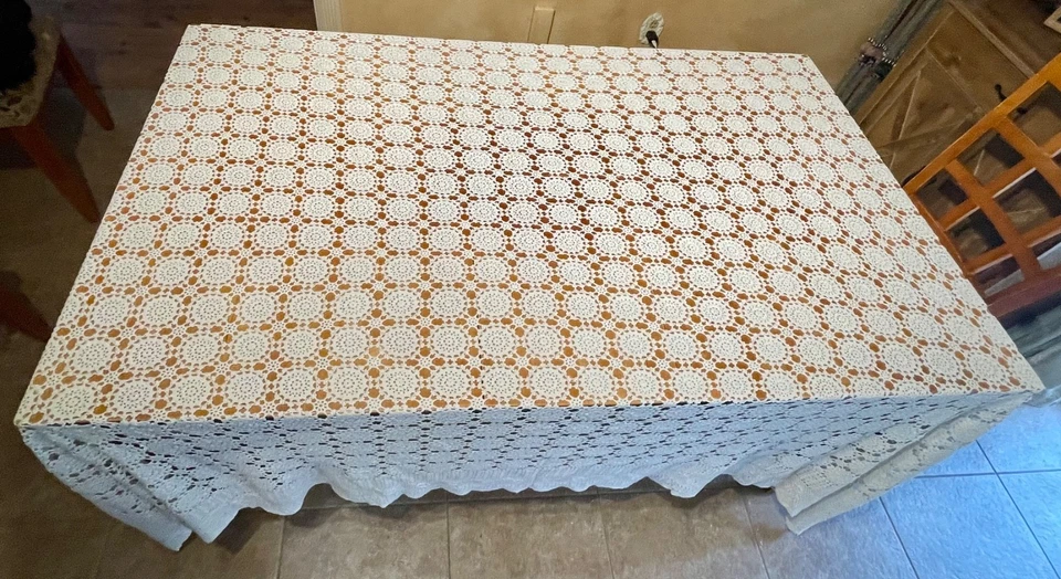 Mantel o cobertor vintage de encaje de ganchillo fino hecho a mano beige crema 95" x 84" Foto 2 de 4