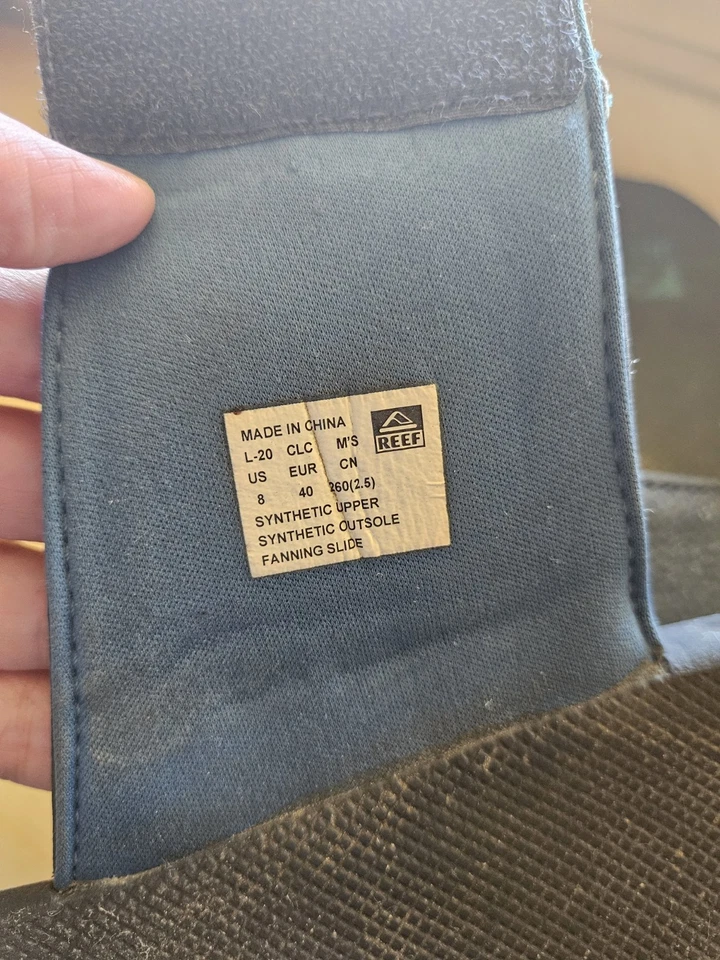 Sandálias masculinas Reef Fanning tamanho 8 UE 40 cinza azul abridor de garrafa - Imagem 2 de 4