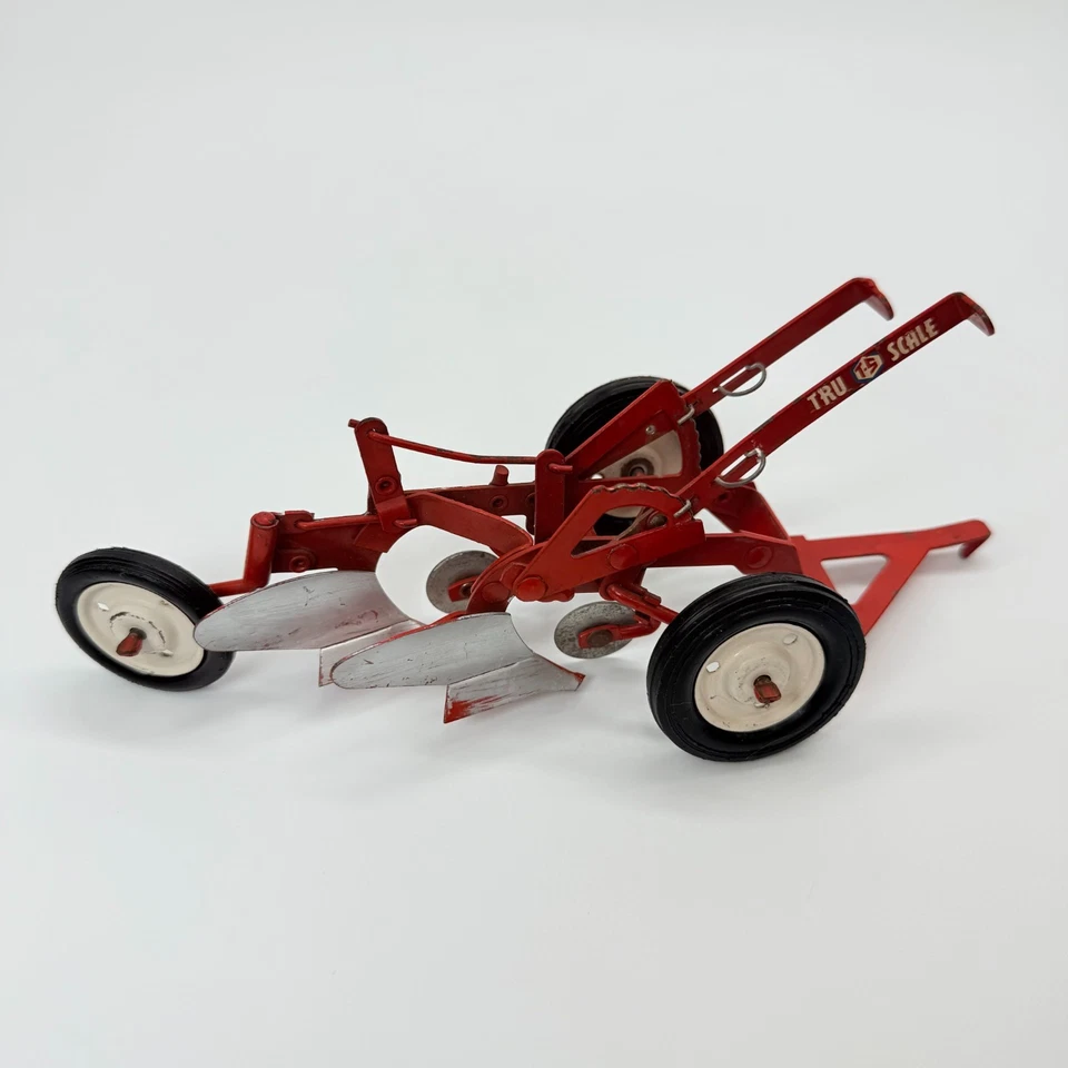 Vintage Tru-Scale Red 3-Bottom Plow Farm Toy Tractor Implement Diecast Model - Image 3 of 4