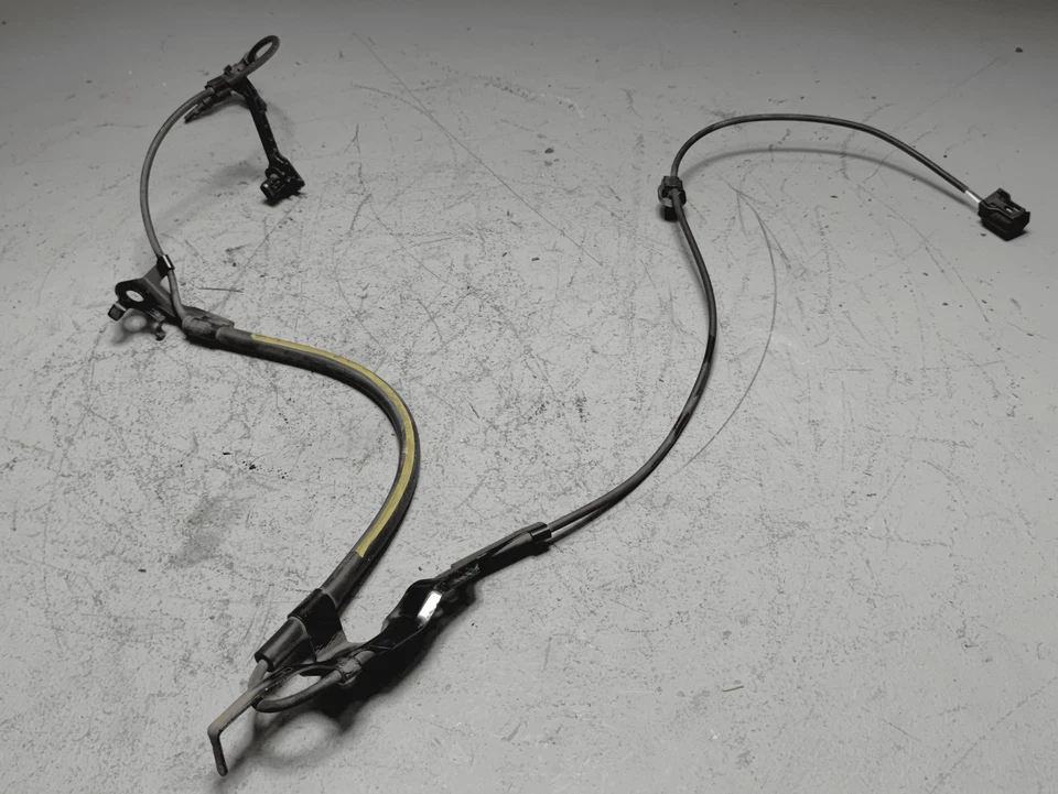 Toyota Avalon 2019-2022 sensor ABS de velocidad de rueda del lado del pasajero delantero derecho OEM Foto 3 de 4