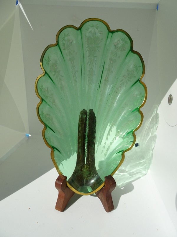 Green Etched Glass Shell Dish, Gold Trim--0822
