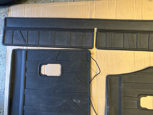15-18 SUBARU FORESTER REAR SEAT BACK COVER PROTECTOR SET BLACK, OEM - Picture 5 of 5