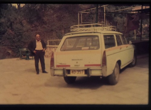 PEUGEOT 404 HALF FRAME COLOUR SLIDE , ABOUT 1968, ISRAEL - Picture 4 of 4