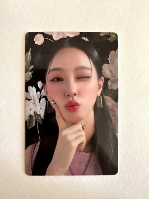 G)i-dle G-idle heat album Official photocard - Miyeon Minnie
