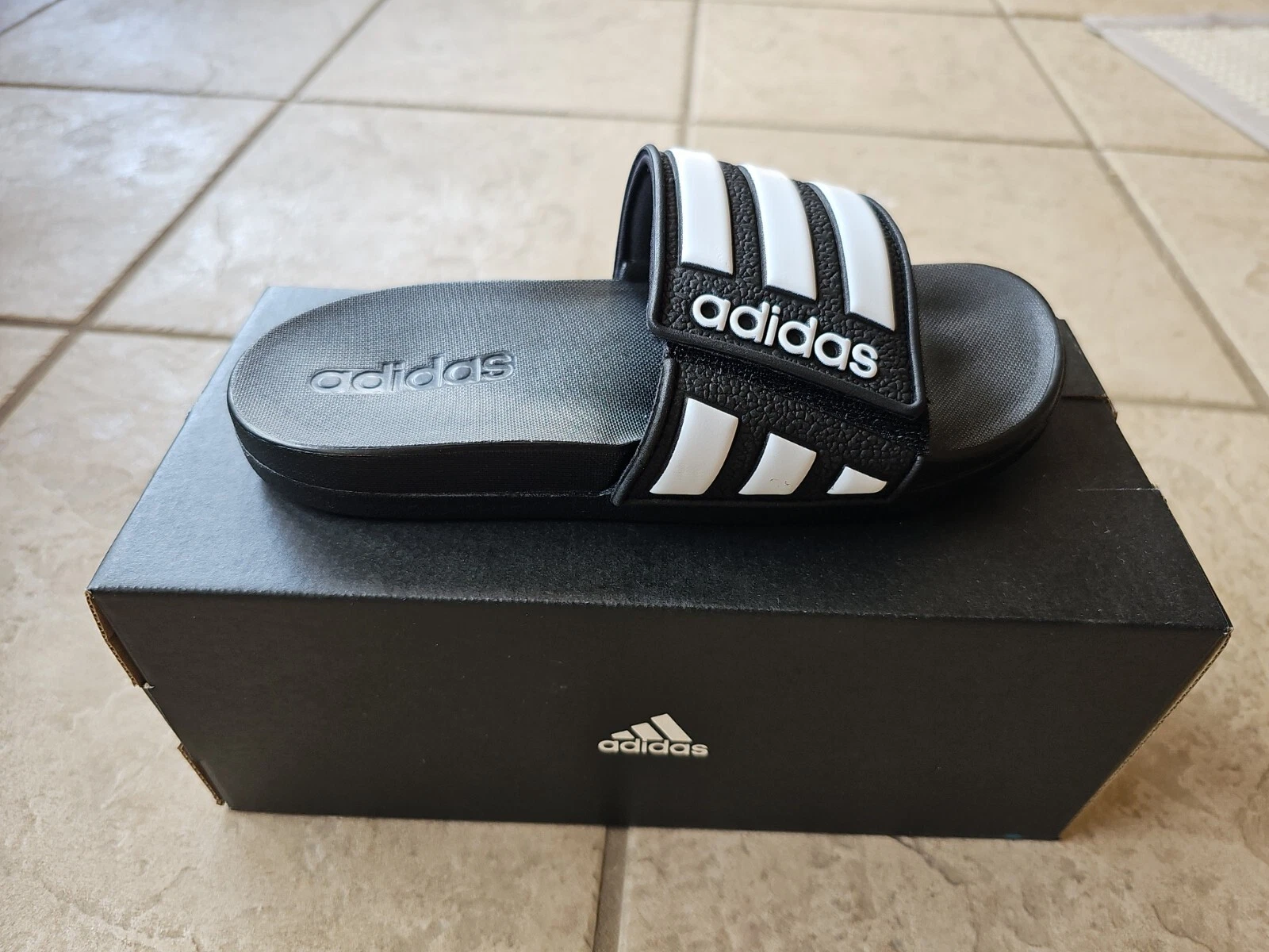 Adidas diapositive comfort da ragazzo giovane nero bianco #EG1879 taglia 1