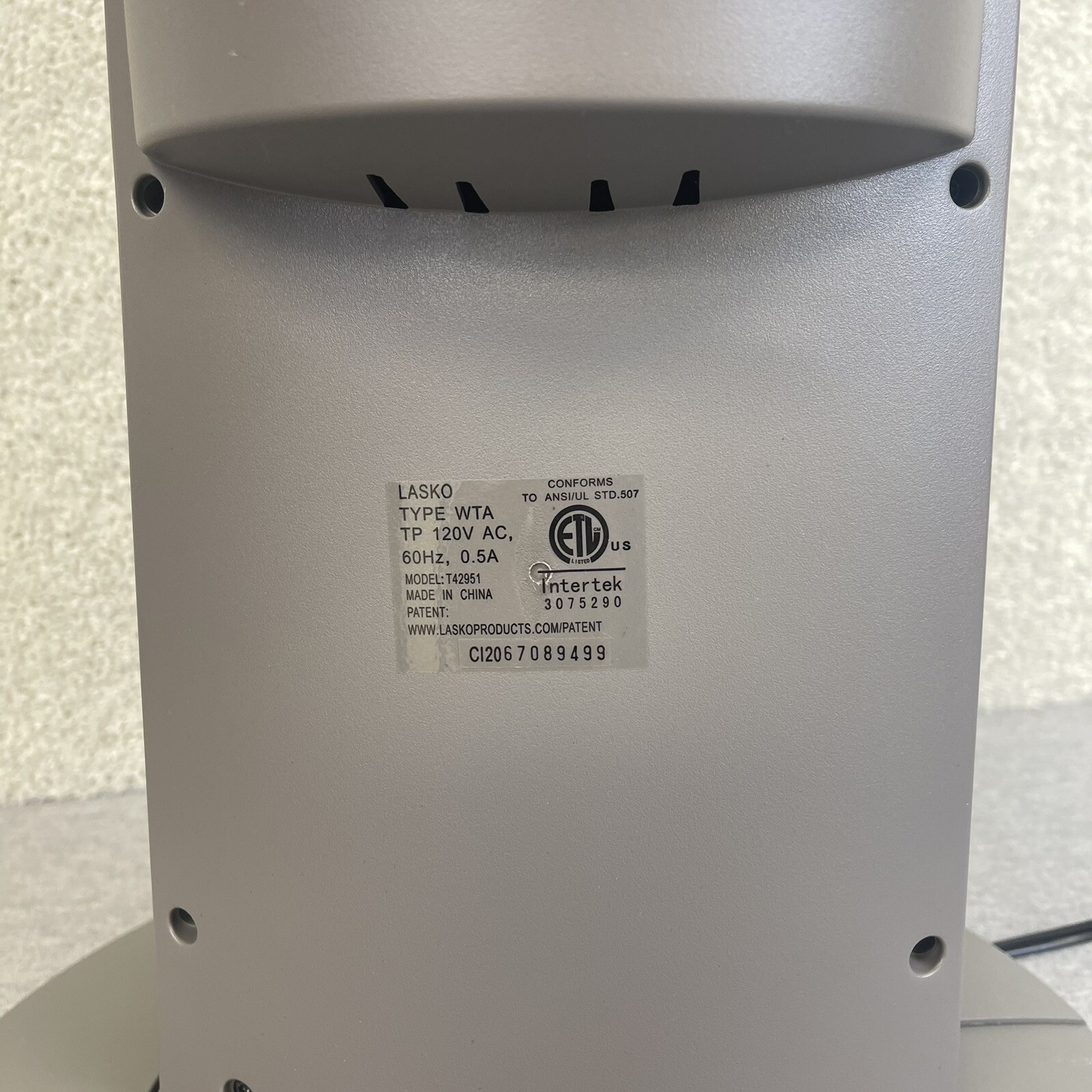 Oscillating Tower Fan, Wind Curve 42u0026#034; Nighttime Setting u0026amp; Remote,  Lasko 611102266289 | eBay