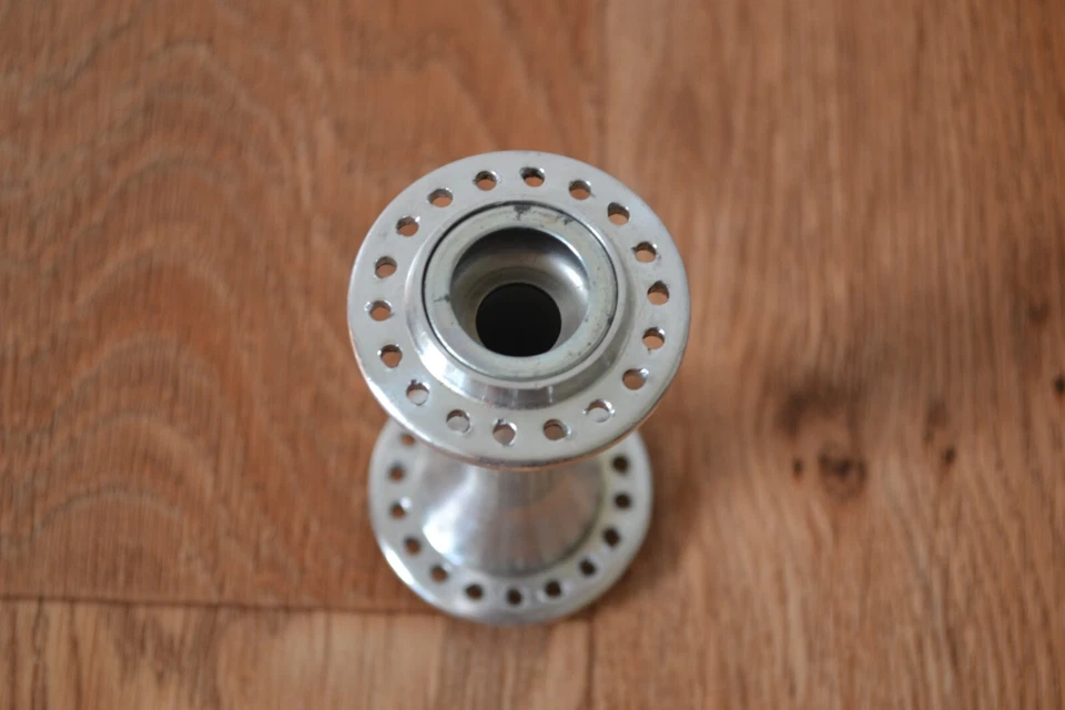 De colección 1991 Sachs-Maillard 36 agujeros aleación buje delantero atornillado Foto 4 de 4