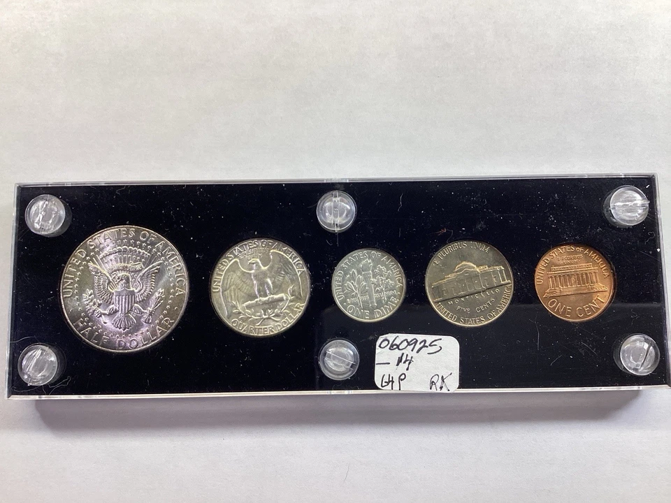 1964 (P Only) US Mint Uncirculated Silver Mint Set In Capital Holder 060925 14rk - Image 4 of 4