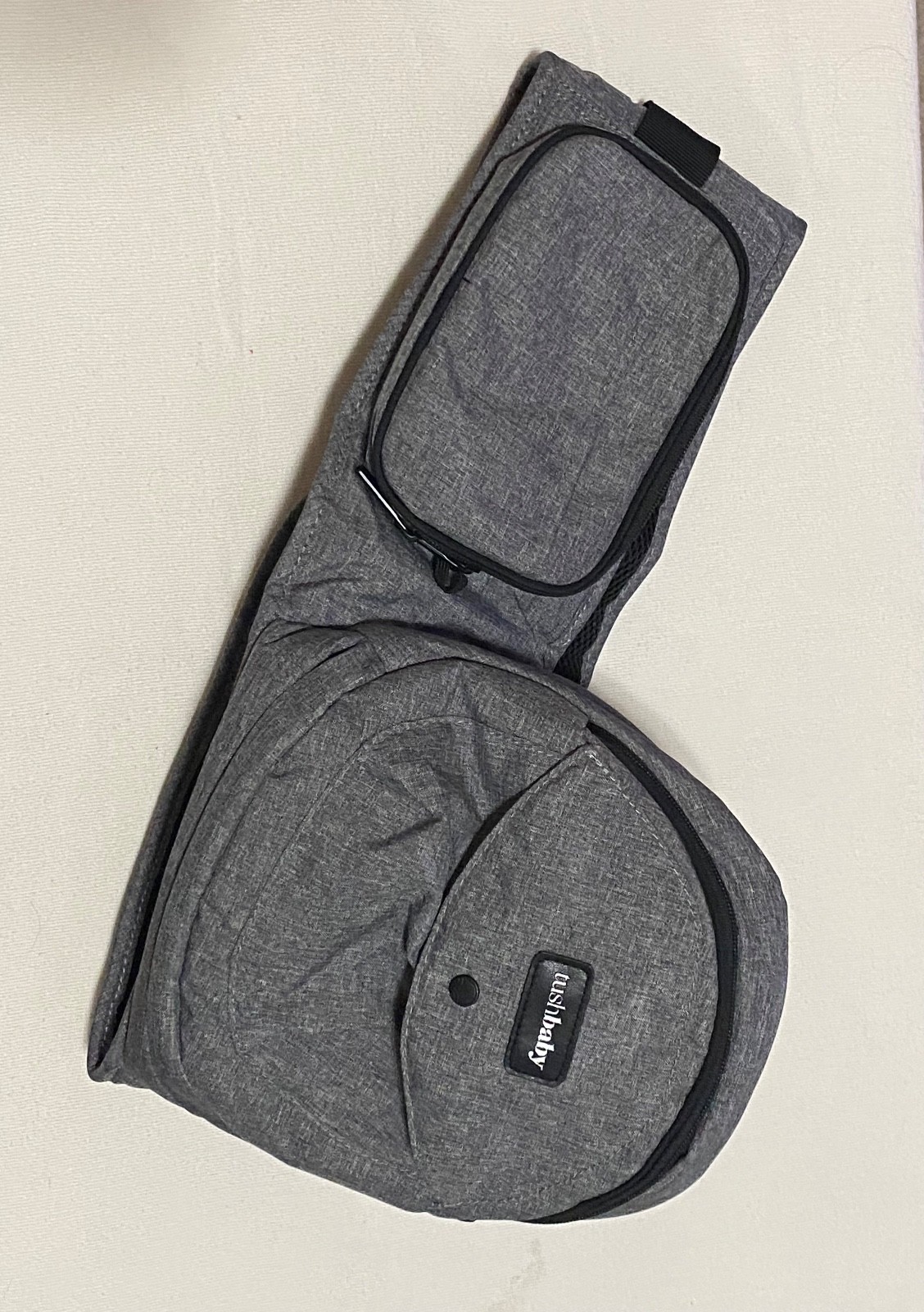 TushBaby Hip Seat Baby Carrier Adjustable Belt Pockets Gray & Black- Excellent 