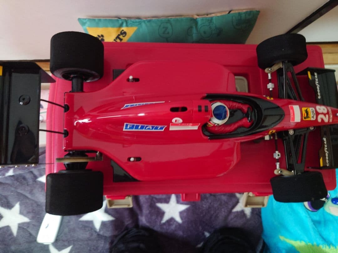 ＲＣフェラーリ Ｆ１８７＋京商PIT BOX(部品、タイヤ６セット) RC Ferrari F187 + Kyosho PIT BOX (parts, 6 sets of tires) | eBay