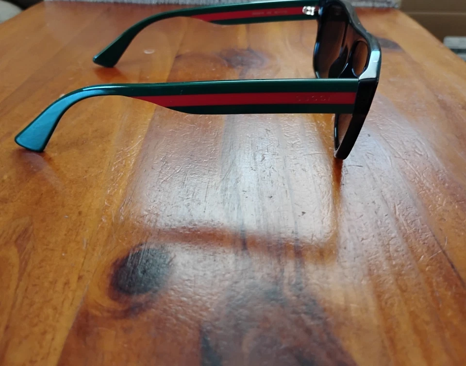 *Oferta de vacaciones $600 a $475* Gafas de sol Gucci vintage polarizadas auténticas para hombre Foto 4 de 4