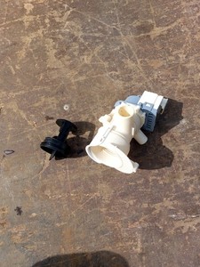 Laugenpumpe Gorenje Waschmaschine mit  Gehäuse Flusensieb 333903 Askoll 665323