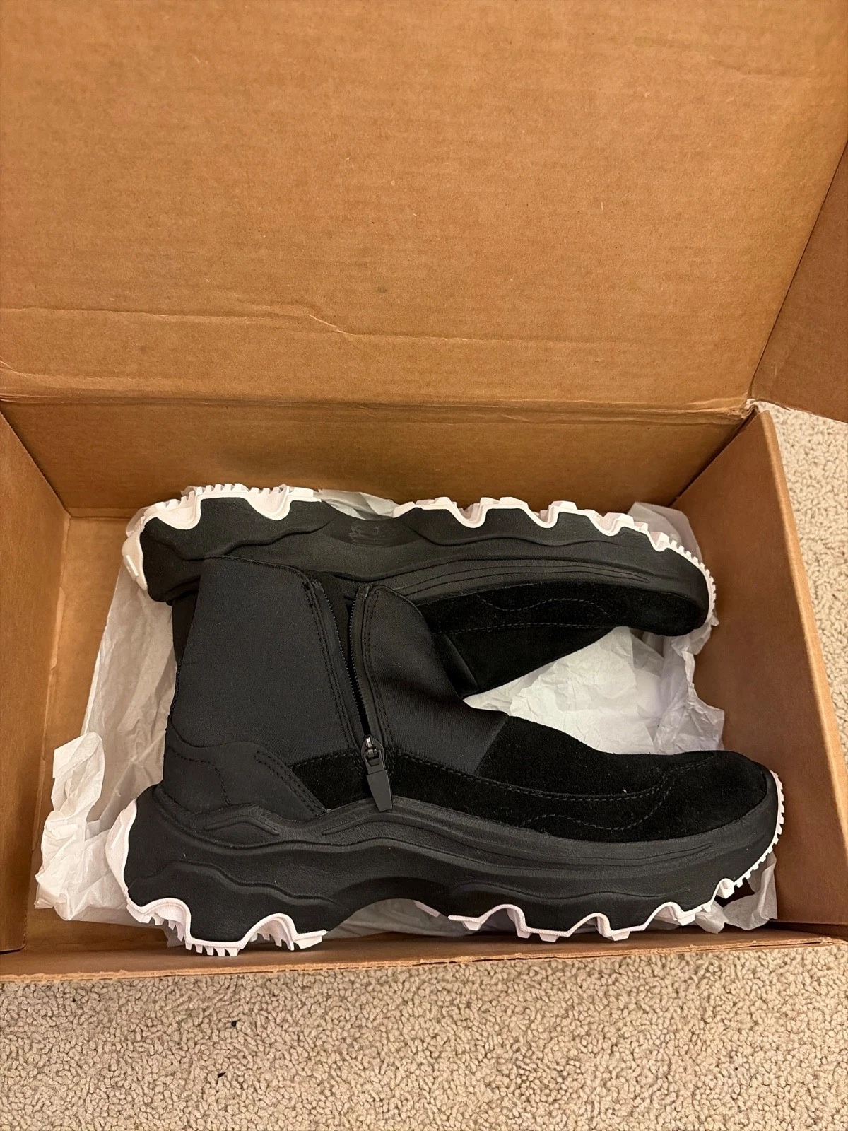 Sorel Boots for Men *Snow Boots* Tight Fitting (Black size: 11)
Opens in a new window or tab