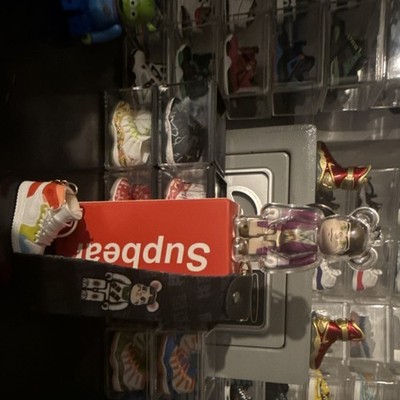 Bearbrick Figurine WillyWonka  Collectible with Keychain & Mini Shoe