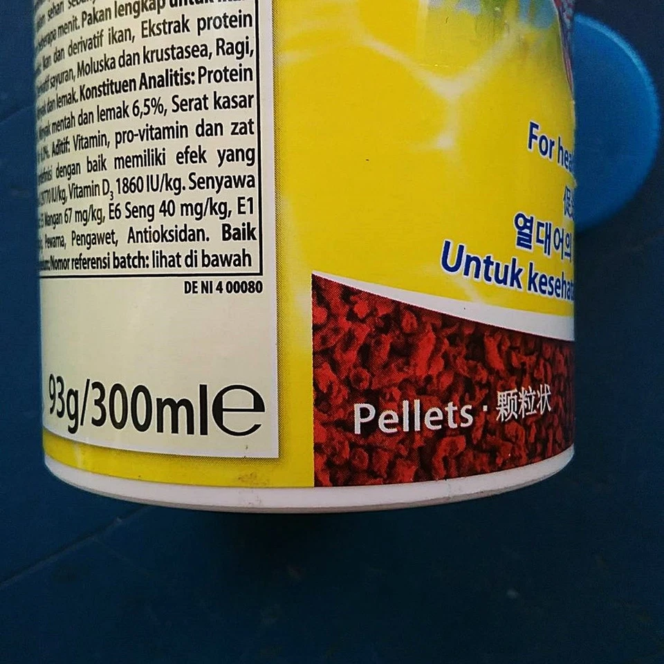 Tetra Bits Complete Fish Food 300ml All Discus Tropical Color Growth Flake 93g - Image 4 of 4