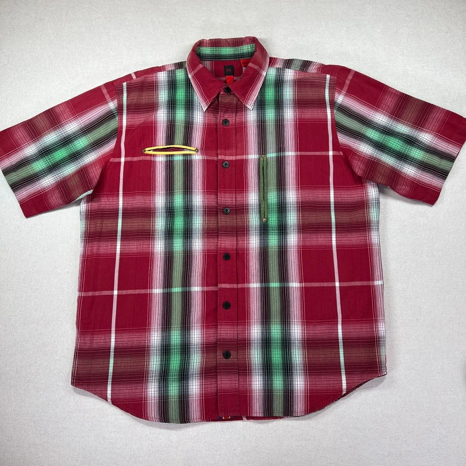 Camisa Massive Revolution Para Hombres 2XL Goleta Roja Bordada Manga Corta Viaje* Foto 2 de 4