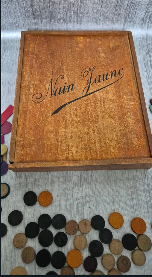 Magnifique Jeu ancien Nain Jaune bois jetons carton vintage décoration 1960's - Photo 4/4