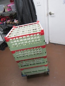 Minimaly Used 19 3/4" x 19 3/4" x 7.75" Commercial Dish Machine Glass Racks (7)