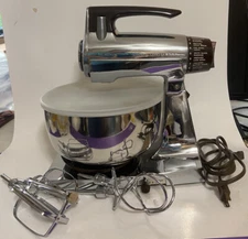 vtg Sunbeam Mixmaster Deluxe Chrome Walnut Stand Electric Mixer in Original Box