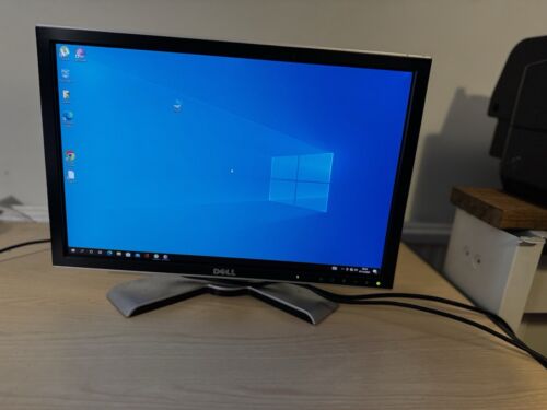 DELL 2007WFPB 20" Flat UltraSharp 1680x1050 Computer Monitor VGA/DVI (4:3)