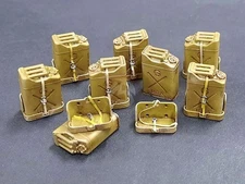 Plus Model 1/35 US 20 Lt 5 Gal Jerrycans w/Holders & Straps for AFVs WWII DP3038