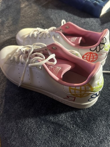 Scarpe sneakers tennis Adidas Stan Smith taglia 9 PERSONALIZZATE uniche-EUC-40,5 bianco/rosa - Foto 3 di 11