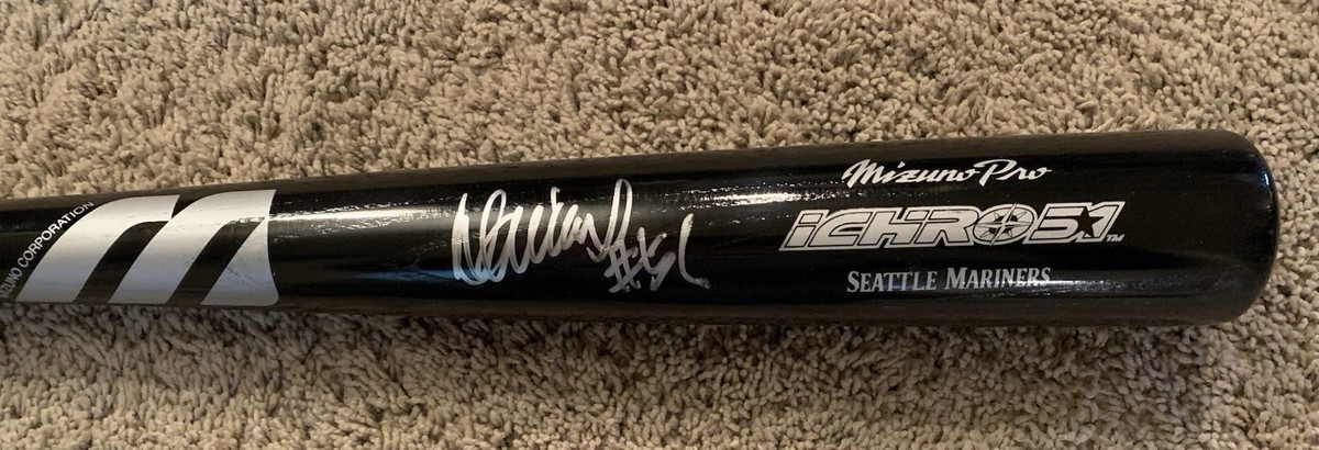 Ichiro Suzuki Game Model Bat 2002 Mizuno Pro Signed Autographed