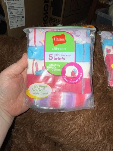 2 Hanes Girl's 5-Pack Tagless Briefs-No Pinch Waistband - Multi Color - Size 8 - Picture 2 of 3