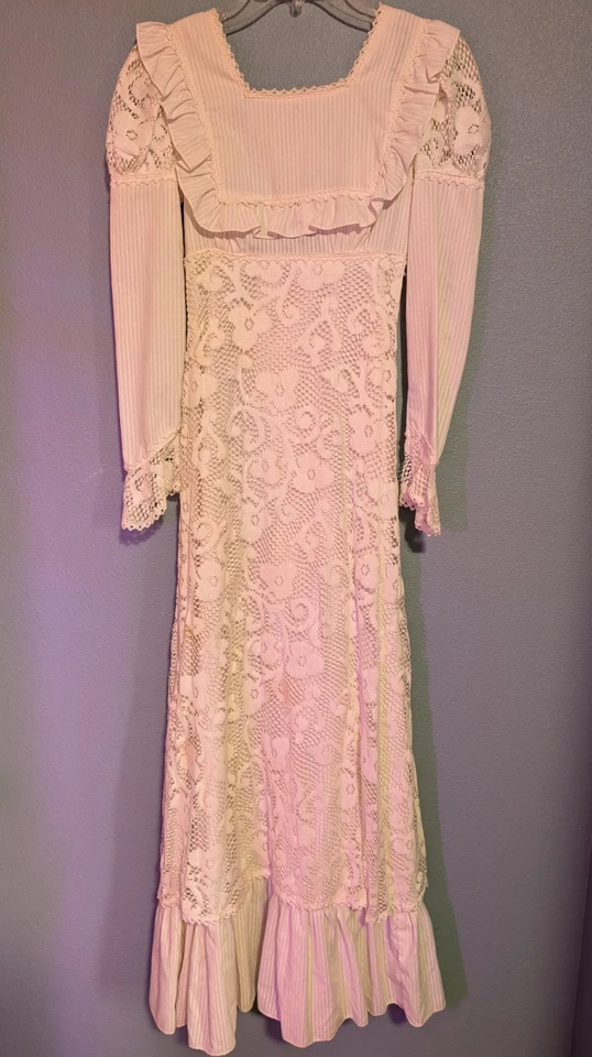 Vestido de encaje floral blanco Gunne Sax 1972 vintage - talla 7 - pradera, boda, casa de campo Foto 2 de 4