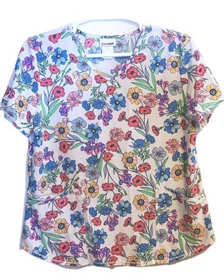 Scrubstar Women s L/G Floral V-Neck Scrub Top Pocket Poly/Spandex Multicolor