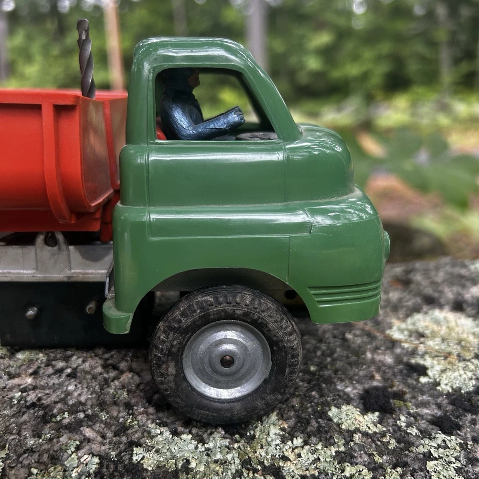 Camión de volteo volquete vintage Mettoy Bedford con caja de plástico y metal Foto 4 de 4