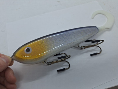 10'' Hot Tails Jaw Jacker Squirrelly Gold Cisco Glidebait Jerkbait Musky Lure