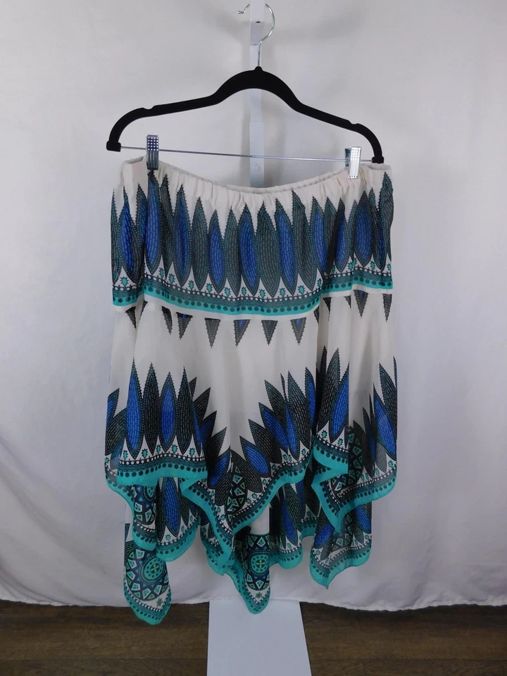 Lane Bryant 裙子女式加 20 白色蓝绿色手帕下摆波西米亚几何图案 — 第 2/4 张图片