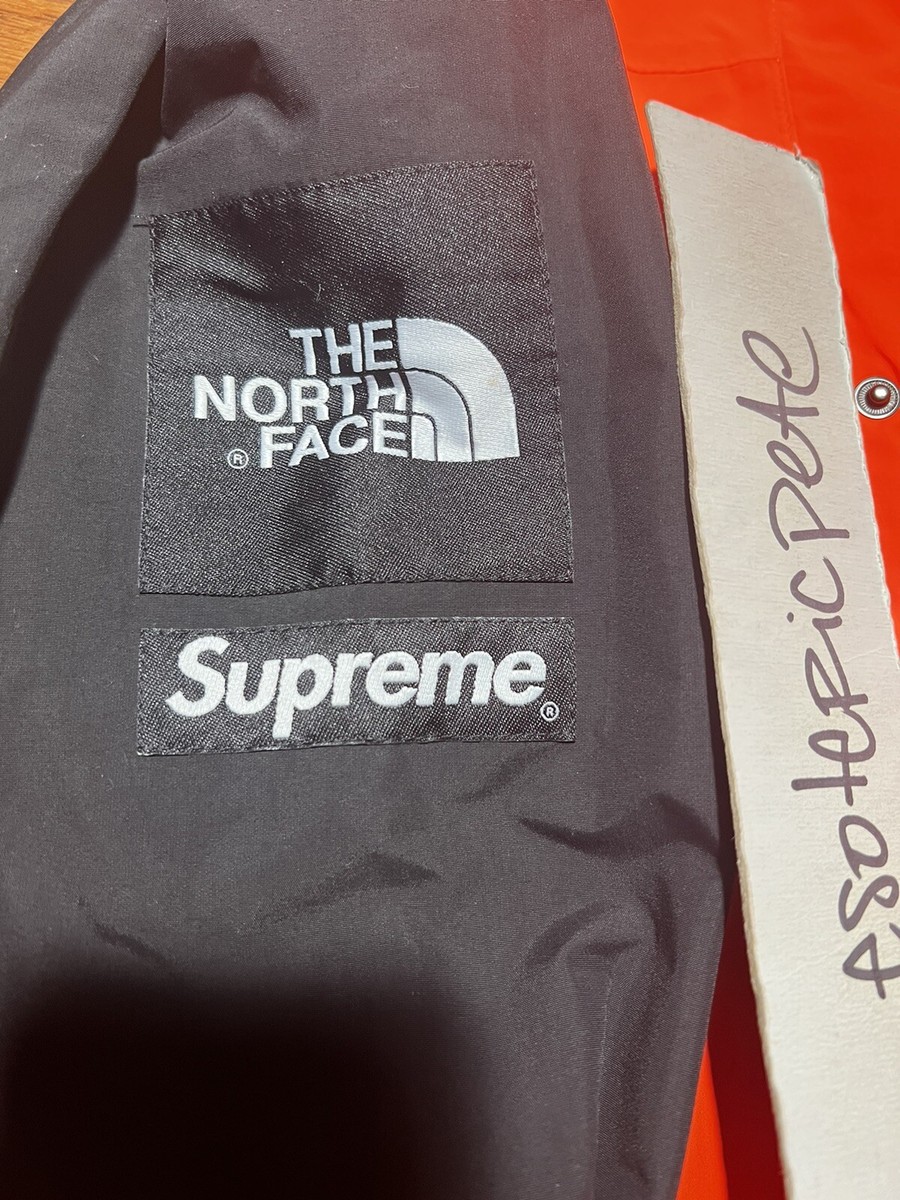 LARGE SUPREME NORTH FACE MOUNTAIN LIGHT JACKET POWER ORANGE LARGE SUPREME NORTH FACE MOUNTAIN LIGHT JACKET POWER ORANGE
