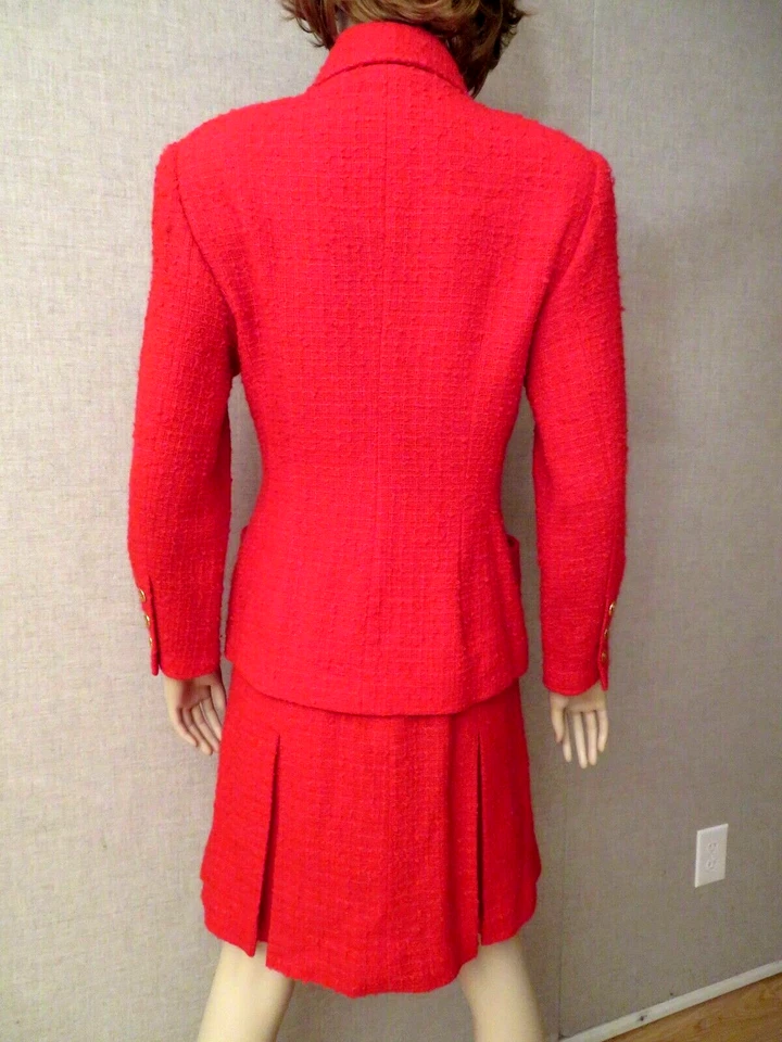 Chanel Vestido Tweed Rojo Plisado Falda Traje Primavera Verano Logo CC De Colección Talla 38 Foto 4 de 4