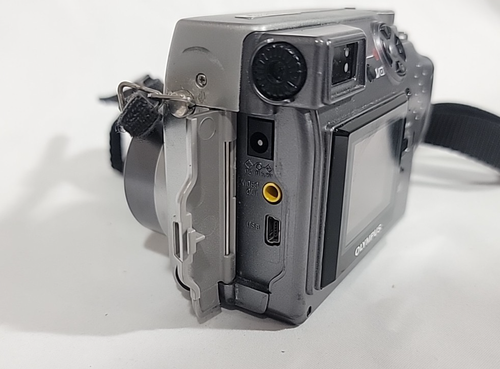 Olympus Camedia C-4000 Digital Camera 3X Optical Zoom 4MP Battery Tested w/ Bag - Picture 12 of 13
